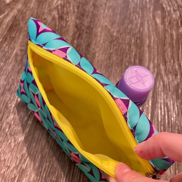 🔥🆕Clinique Makeup Bag & Makeup Remover - Picture 4 of 10